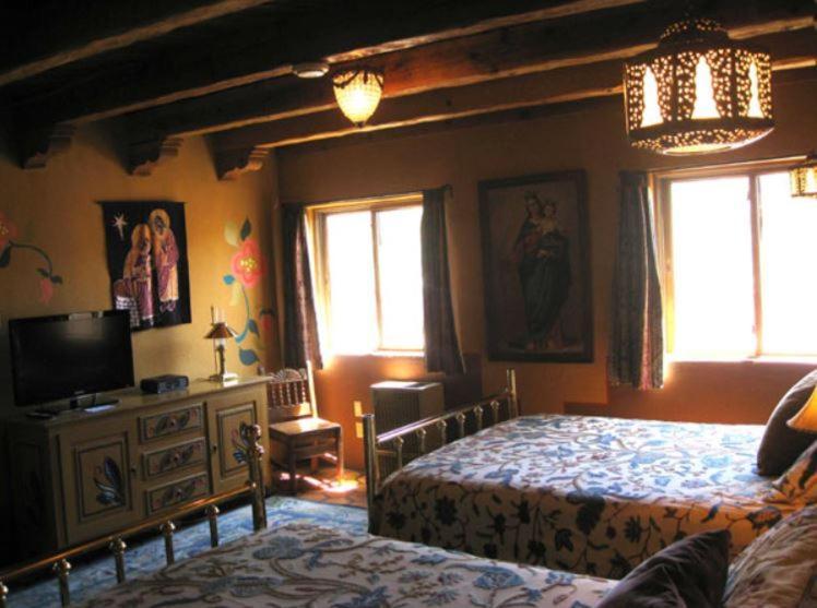 La Dona Luz Inn An Historic B&B Taos Eksteriør billede