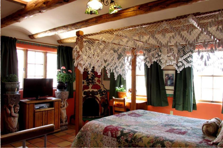 La Dona Luz Inn An Historic B&B Taos Eksteriør billede